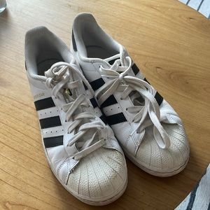 Adidas superstars size 9 (mens 7.5) white / black